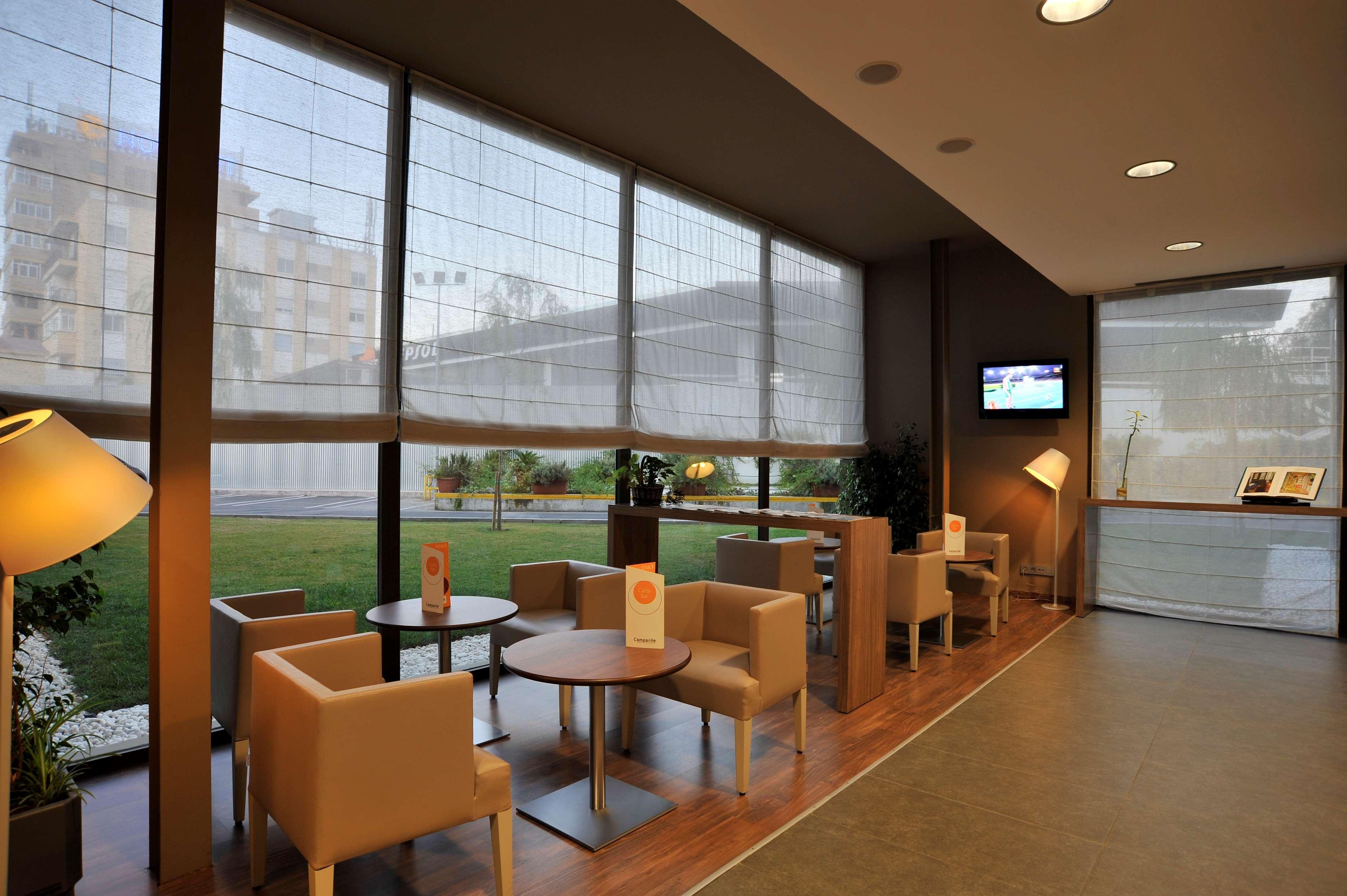 Отель Campanile Malaga Airport Экстерьер фото